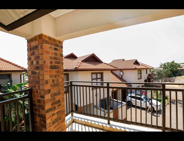 2 BEDROOM APARTMENT FOR SALE IN IZINGA ESTATE
